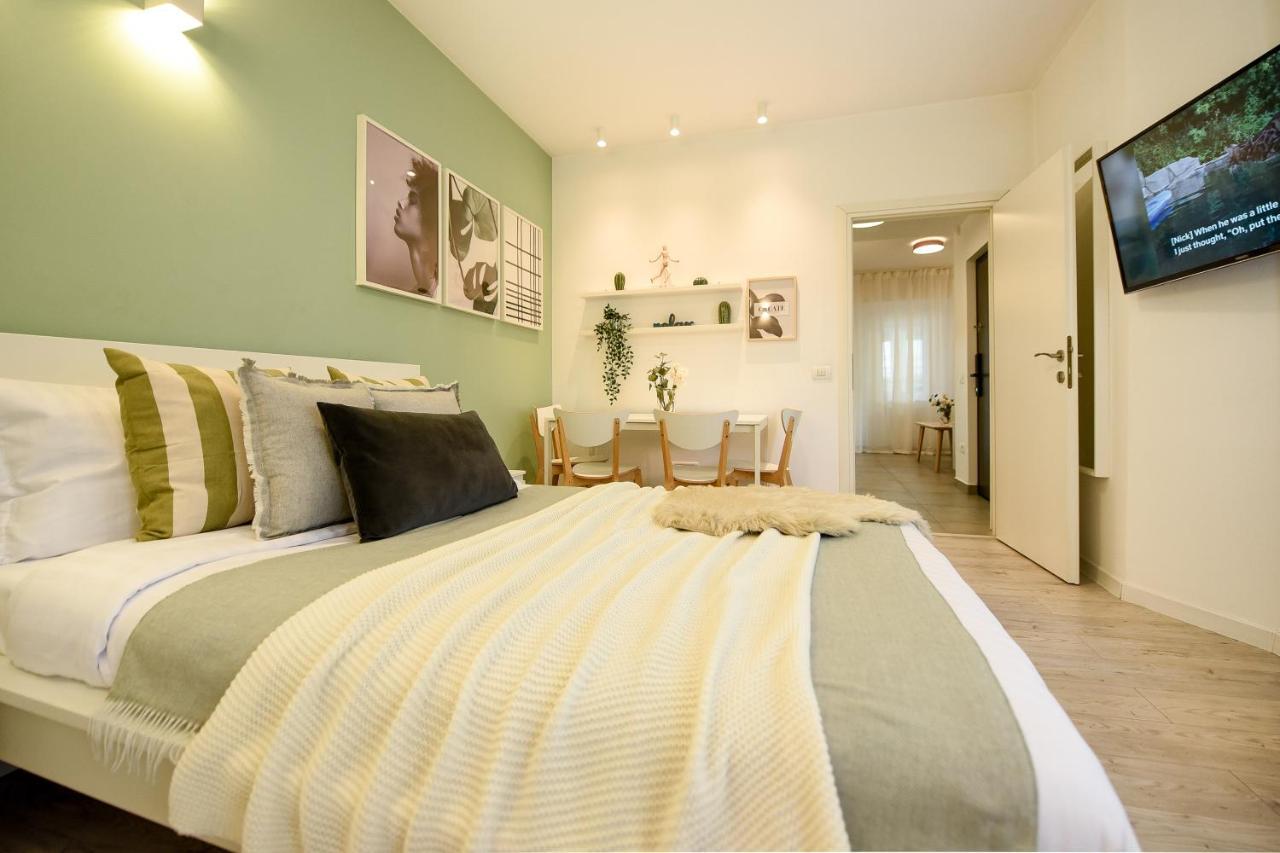 Spacious 1Br In The City Center - Amazing For Extended Stays Бухарест Экстерьер фото