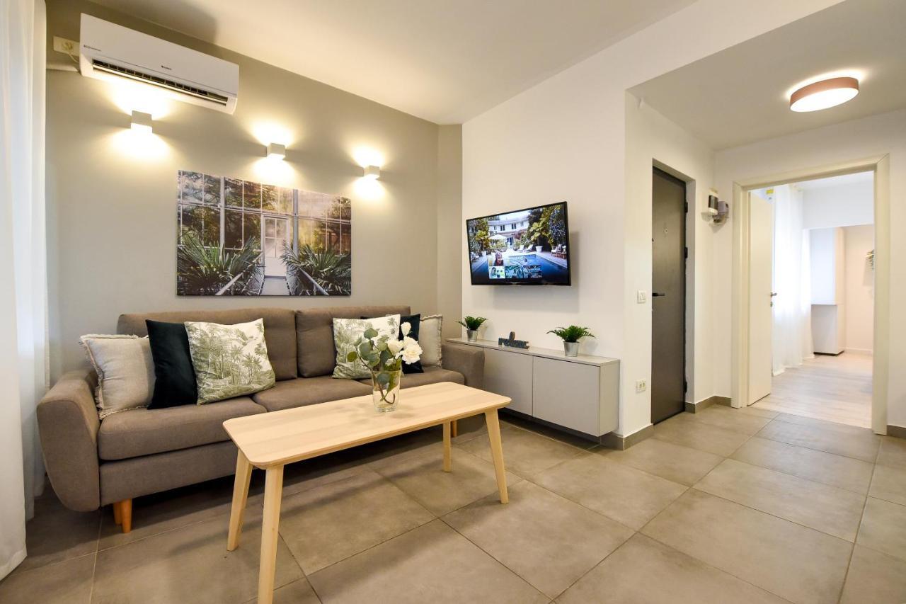 Spacious 1Br In The City Center - Amazing For Extended Stays Бухарест Экстерьер фото