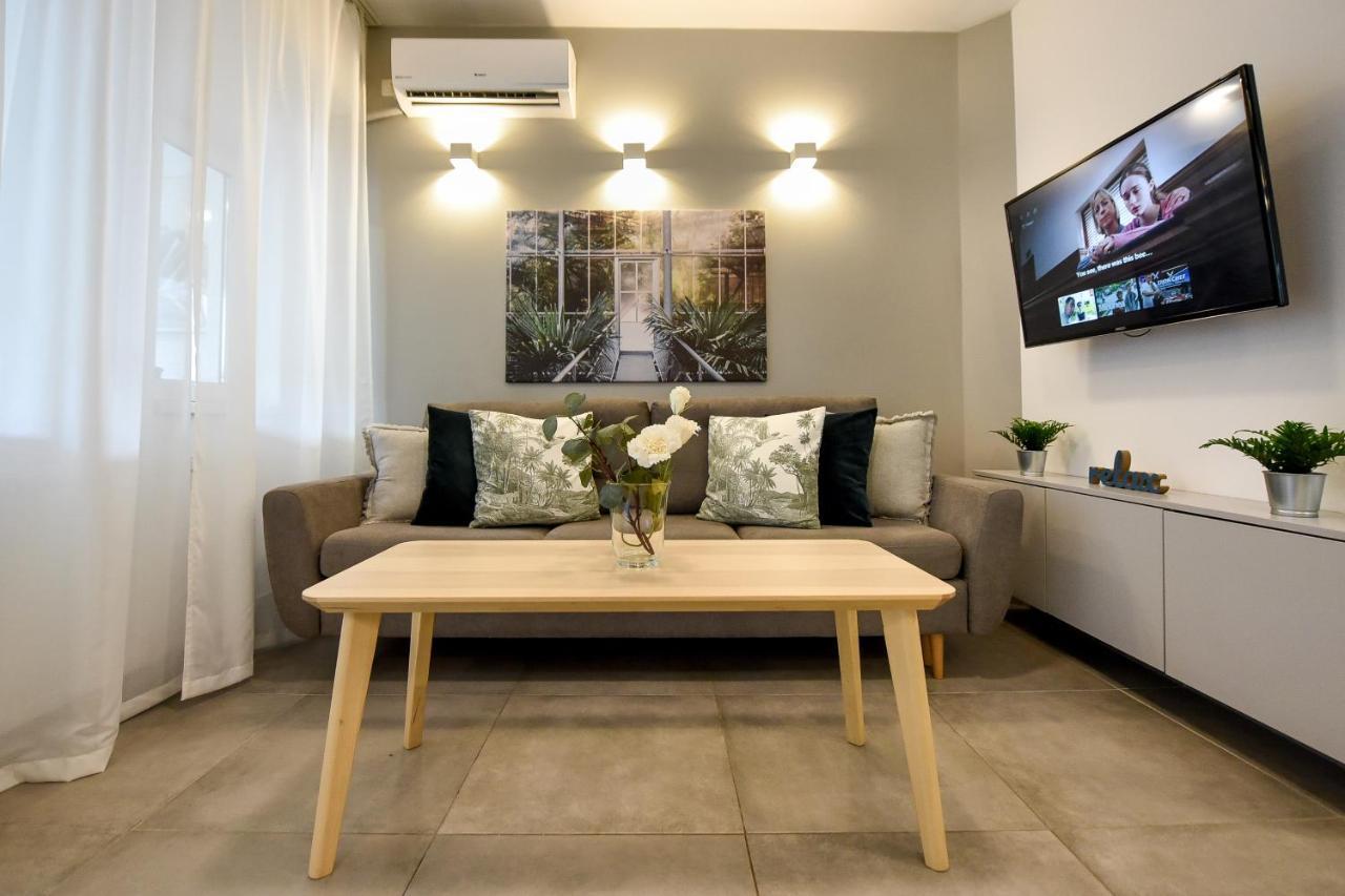 Spacious 1Br In The City Center - Amazing For Extended Stays Бухарест Экстерьер фото